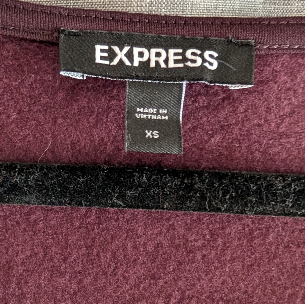 Women's Express Top - Picture 2 of 4